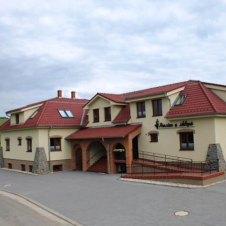 Penzion U Sklepu Hovorany Exterior foto