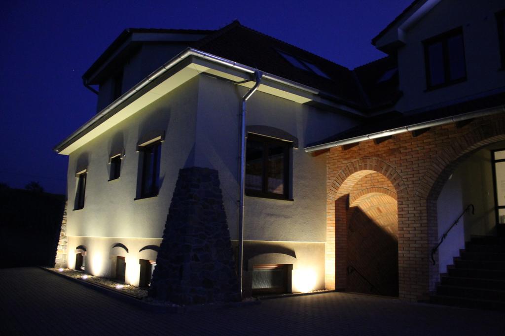 Penzion U Sklepu Hovorany Exterior foto